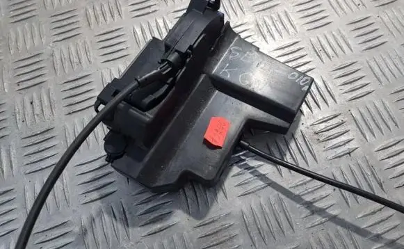 Renault Scenic III - Grand scenic III Rear door lock 825030005r