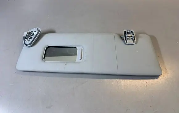 BMW 1 E81 E87 Sun visor 7120559