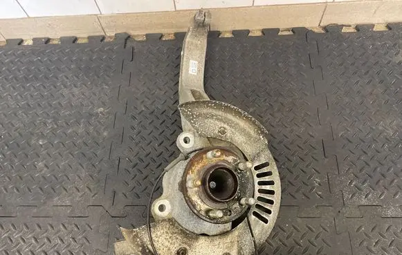 Jaguar F-Pace Front wheel hub HK833K185AC