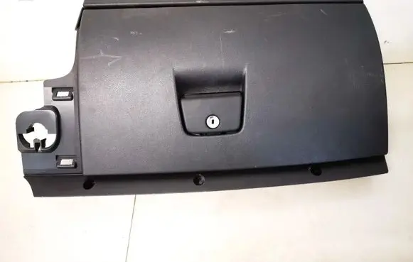 Volvo V50 Glove box 9123249