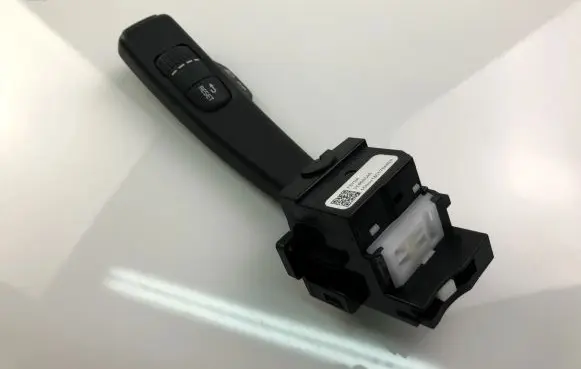 Volvo V40 Indicator stalk 31456045