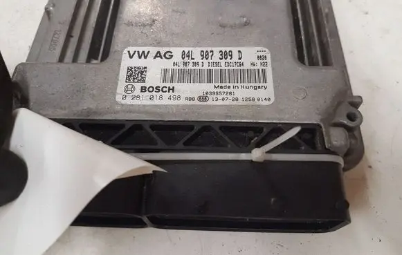 Audi A3 S3 8V Engine control unit/module 04L907309D