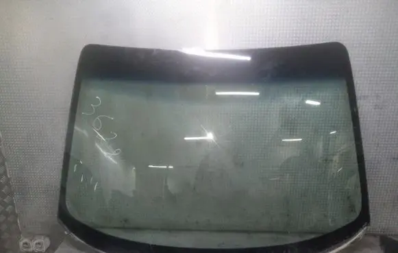 Mazda 2 Front windscreen/windshield window 