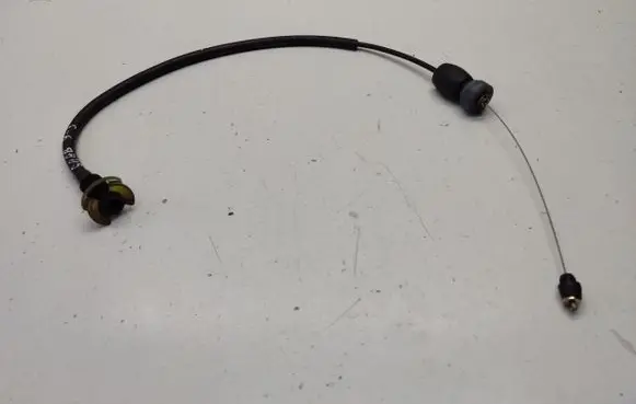 Saab 9-5 Throttle cable 90200545