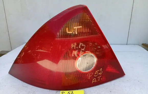 Ford Mondeo Mk III Rear/tail lights 65868565