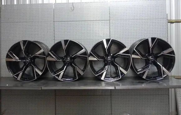 Audi RS6 C8 R22 alloy rim 4K0601025T