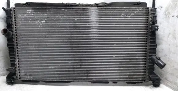 Ford Focus Coolant radiator 3M5H8005TJ