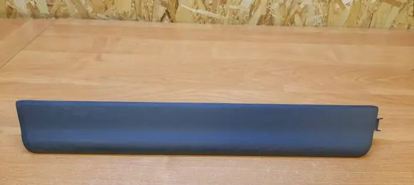 Volvo V70 (B) pillar trim (bottom)