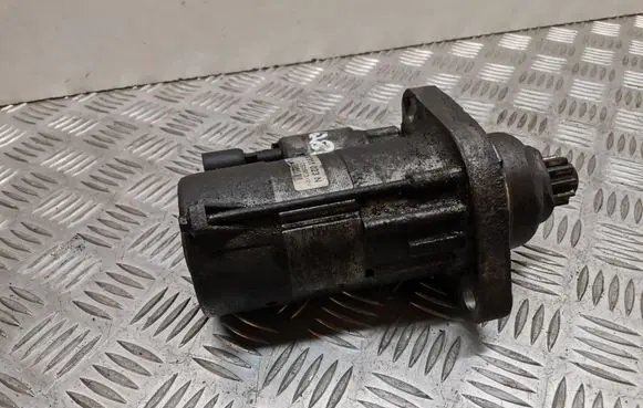 Volkswagen PASSAT B6 Starter motor 02M911023N