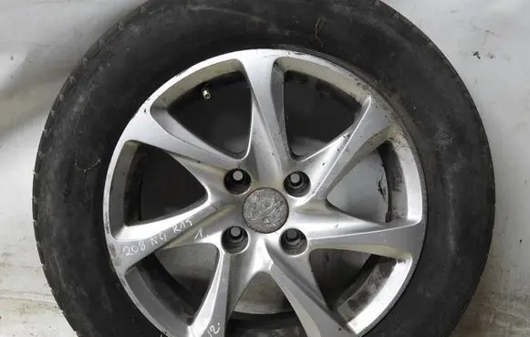 Peugeot 208 I R15 alloy rim 9673773577