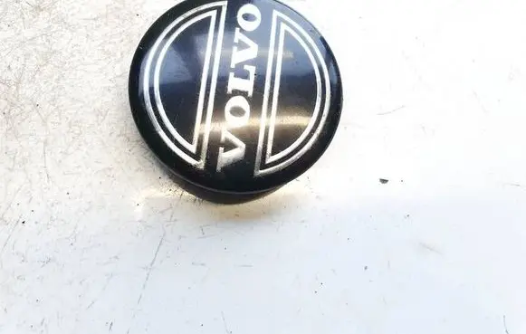 Volvo V50 Original wheel cap 30666913 30748052