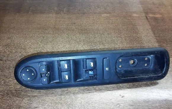 Peugeot 407 Electric window control switch 96468704XT 53269735B