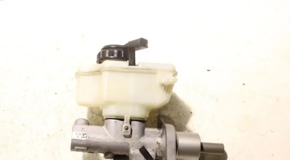 Skoda Octavia Mk2 (1Z) Master brake cylinder 1K0945459C