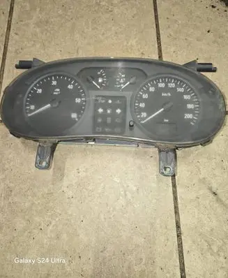 Renault Trafic II (X83) Speedometer (instrument cluster) P8200279068 NS7185124Y