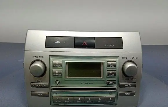 Toyota Corolla Verso E121 Radio/CD/DVD/GPS head unit 86120-0F010