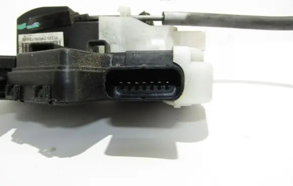 Hyundai ix35 Front door lock 813202Y020