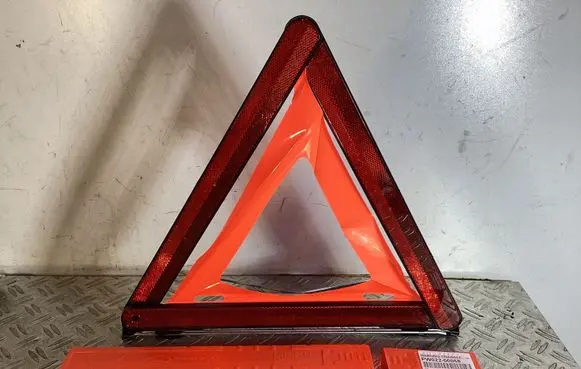 Lexus NX Emergency warning sign PW02200068