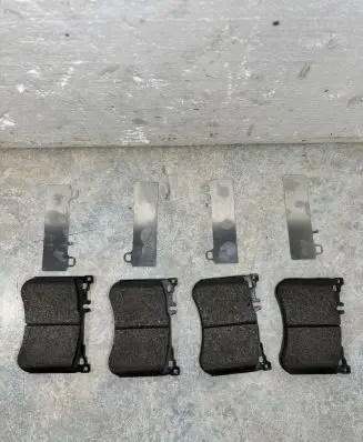 Mercedes-Benz S W222 Brake pads (front) A0004201006 A0064208820 A0074203320