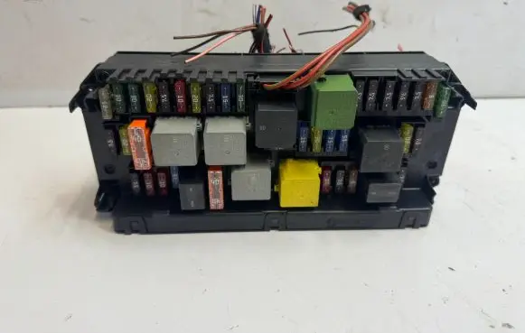 Mercedes-Benz CLS C218 X218 Fuse module A2129006329