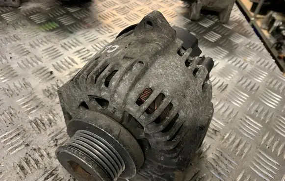 Renault Laguna II Generator/alternator 8200100907