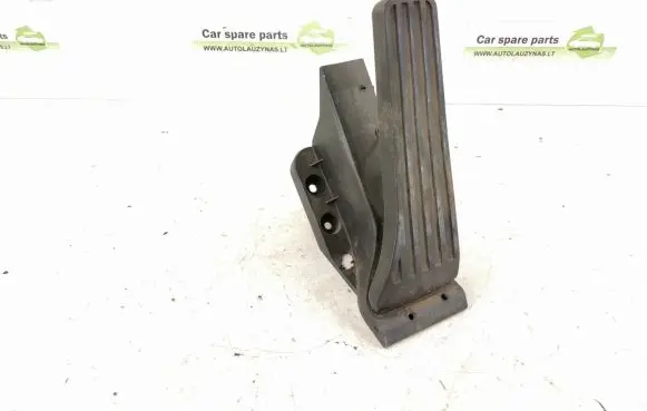 Mercedes-Benz C W204 Accelerator throttle pedal 2043000004 2043000100