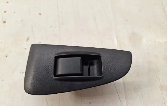 Toyota Avensis T250 Electric window control switch 8481005050 7427205020