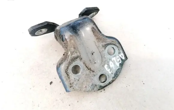 Hyundai Trajet Front door upper hinge