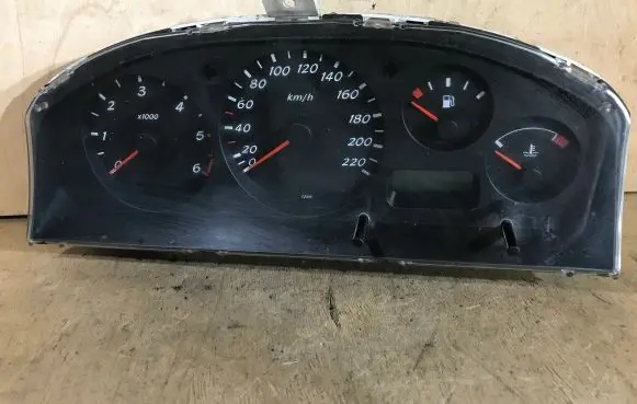 Nissan Almera N16 Speedometer (instrument cluster) BM476