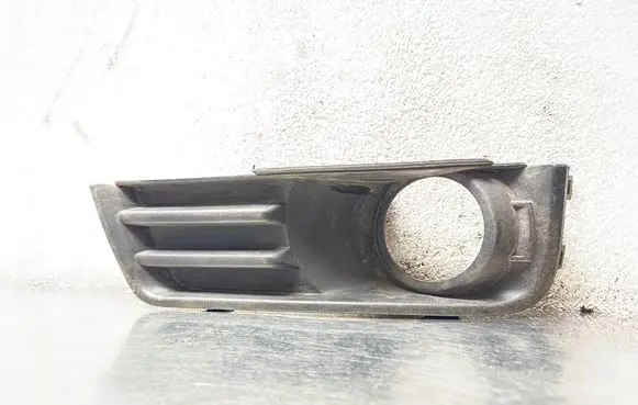 Ford C-MAX I Front fog light trim/grill 3M51R19953AD