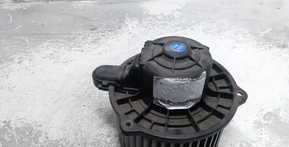 Hyundai Accent Heater fan/blower F00S330024