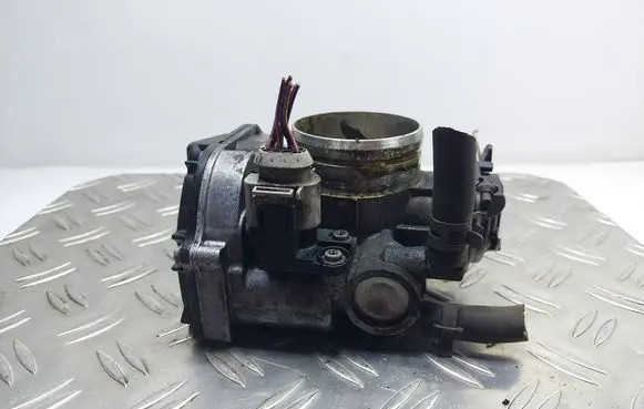 Volkswagen Golf IV Throttle body valve 06A133064JKAS 06A133064J