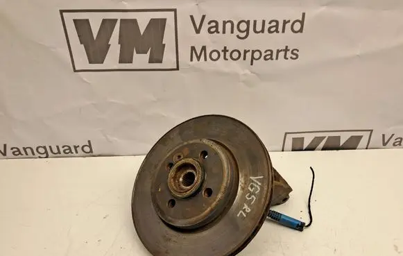 Mini One - Cooper Clubman R55 Front wheel hub spindle knuckle 10544671