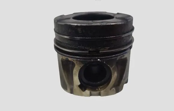 Opel Zafira B Piston