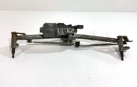 Front wiper linkage and motor