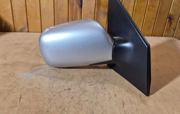 Toyota Yaris Front door electric wing mirror E1010673 80693
