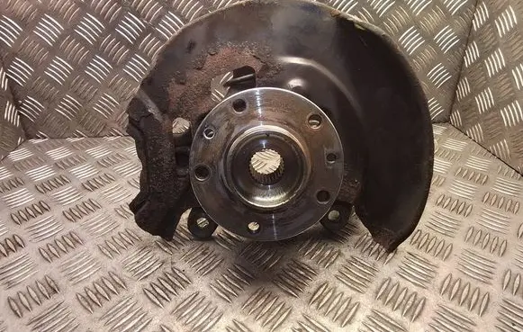 Nissan Qashqai Front wheel hub steb1