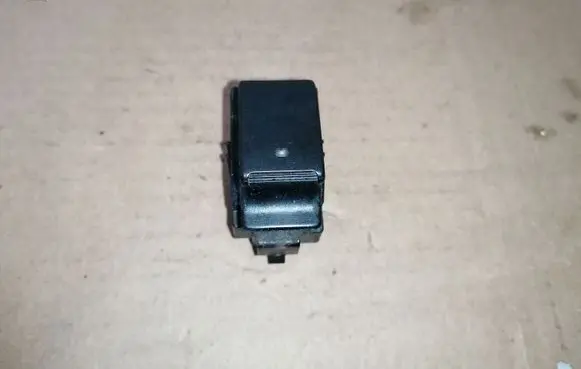 Toyota Corolla Verso AR10 Electric window control switch 848100F010