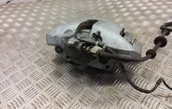 BMW 7 F01 F02 F03 F04 Front brake caliper