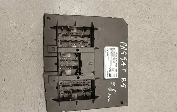 Volkswagen PASSAT B8 Comfort/convenience module 5Q0937086BB F005V01781