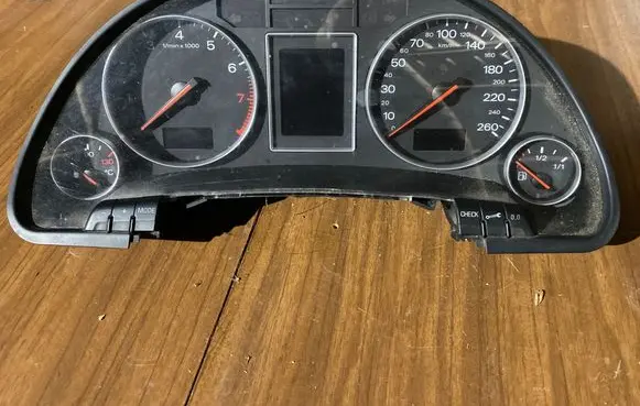 Audi A4 S4 B6 8E 8H Speedometer (instrument cluster) 1036901830
