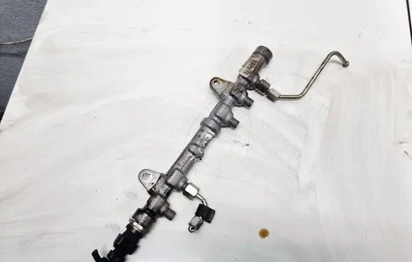 Opel Corsa E Fuel main line pipe 55272136 0445214364