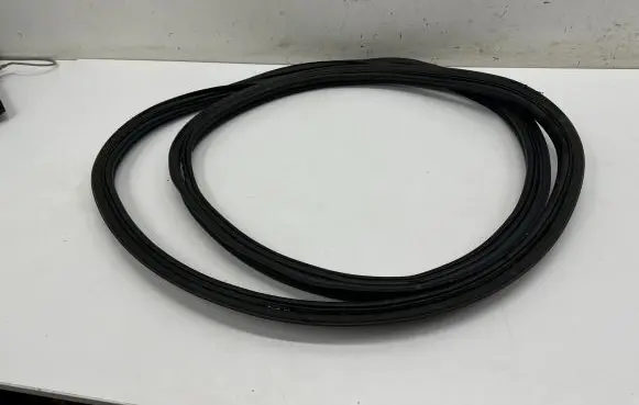 Mercedes-Benz C W206 Trunk rubber seal (body) A2067402000