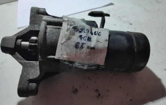 Peugeot 406 Starter motor