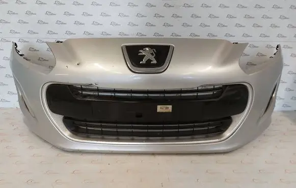 Peugeot 308 Front bumper 9674576177