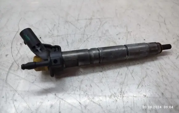 Mercedes-Benz S W221 Fuel injector 0445115027