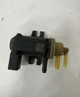 Audi A3 S3 8P Turbo solenoid valve 1K0906627B 18850 4011464A