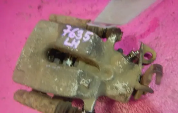 Renault Megane I Rear brake caliper