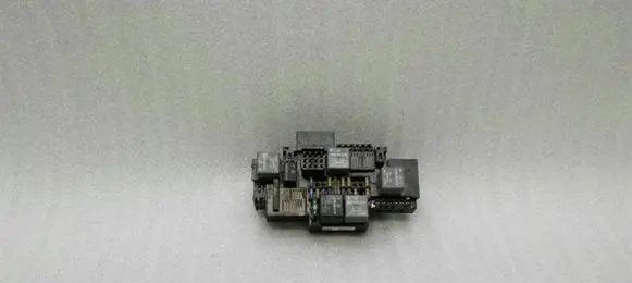 Mercedes-Benz C W205 Fuse module A2229063302