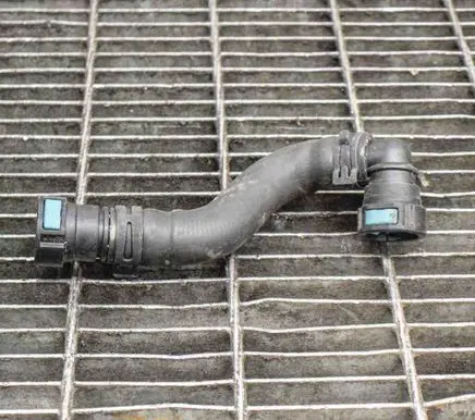 Jaguar F-Type Engine coolant pipe/hose 8W8318K579AB