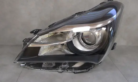Toyota Yaris Headlight/headlamp yarisIIIlift